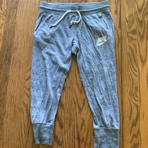 Nike capri joggers
